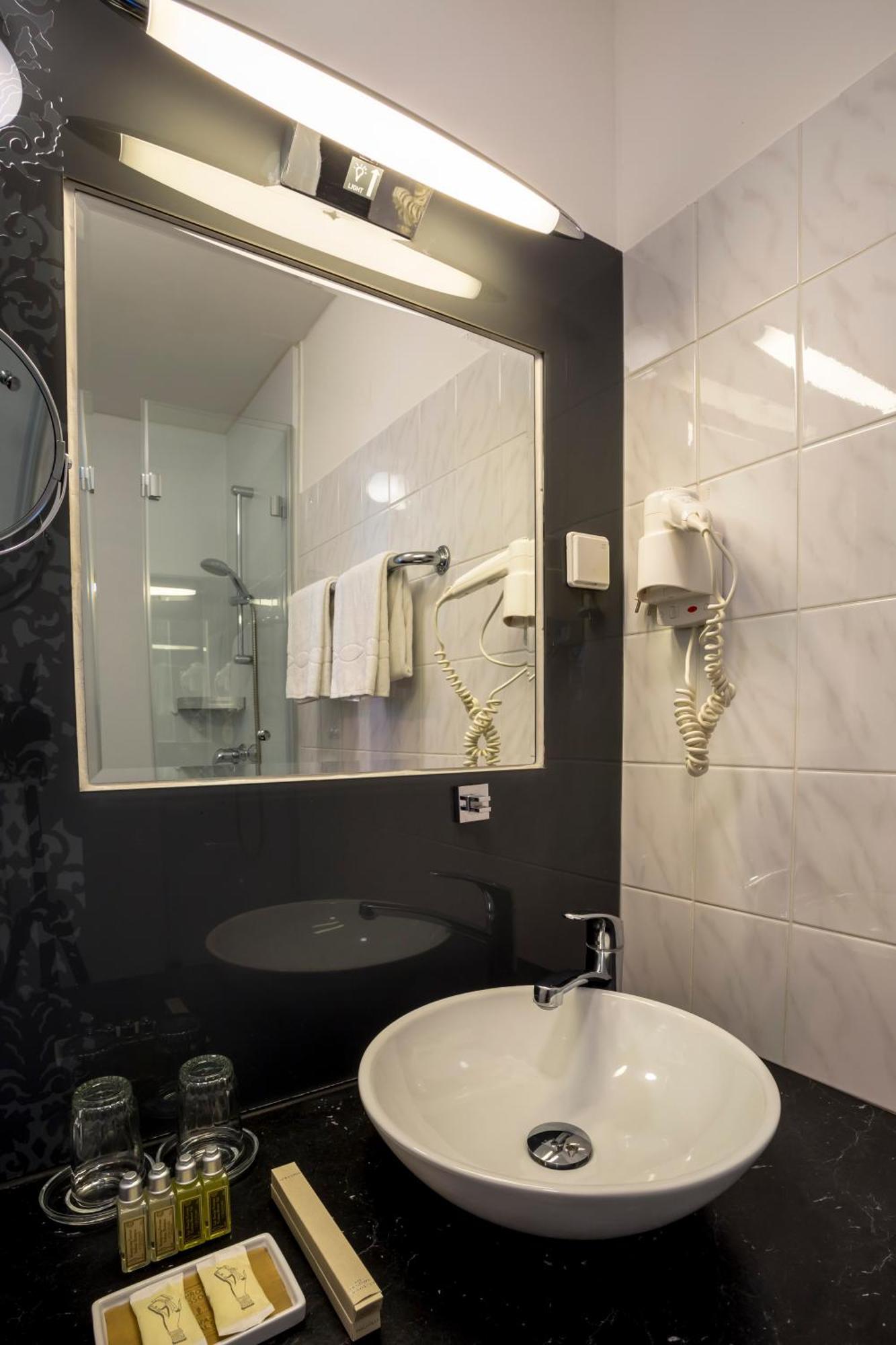 Boutique Hotel Columbia Vienna Luaran gambar
